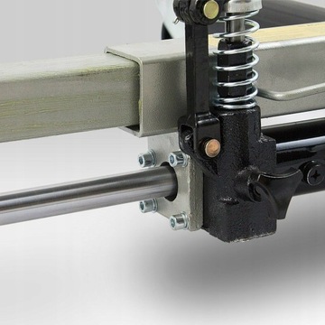 Маневренная тележка с гидроподъемником 680кг.