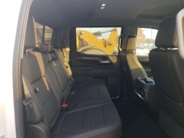 Chevrolet Silverado II 2023 Chevrolet Silverado 2023, 5.3L, 4x4, K1500 LTZ, od ubezpieczalni 5.3 355KM, zdjęcie 8