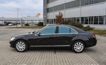 Mercedes Klasa S W221 Limuzyna 5.5 V8 (500) 388KM 2005 Mercedes-Benz Klasa S 5,5V8 (388KM) 5.5 Benzyna 388KM, zdjęcie 1