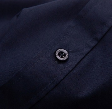 РУБАШКА УЗКОГО КРОЯ EMPORIO ARMANI, ОДНОТОННАЯ ТЕМНО-СИНЯЯ