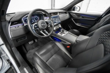 Jaguar F-Pace SVR Facelifting 5.0P V8 550KM 2022 Jaguar F-PACE SVR 5.0 V8 Supercharged 550 KM. FV23, zdjęcie 19