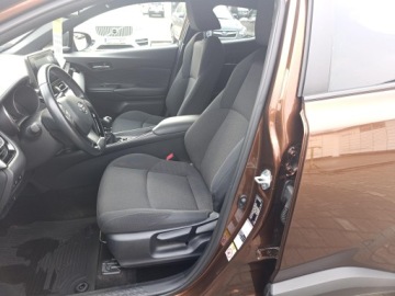 Toyota C-HR I Crossover 1.2L Turbo 116KM 2017 Toyota C-HR 1.2 T GPF Premium Toyota C-HR 1.2 Pre, zdjęcie 25
