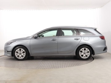 Kia Ceed III Kombi Facelifting 1.5 T-GDI 160KM 2022 Kia Ceed 1.5 T-GDI MHEV, Salon Polska, zdjęcie 2