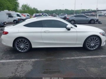 Mercedes Klasa C W205 2017 Mercedes-Benz Klasa C 2017 MERCEDES-BENZ C 300 2.0 Benzyna 241KM, zdjęcie 10