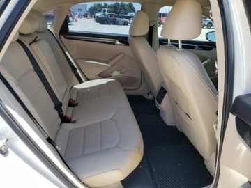 Volkswagen Passat B8 2019 Volkswagen Passat SE R-Line 2019 2.0l 2.0 Benzyna 147KM, zdjęcie 10