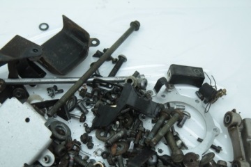 YAMAHA FAZER FZ6 S S1 04-06 БОЛТЫ ВИНТЫ