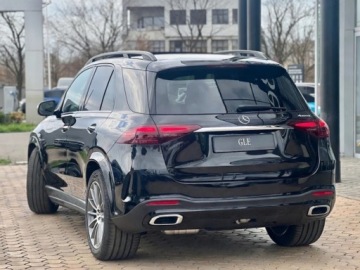 Mercedes GLE V167 SUV Facelifting 3.0 450d 367KM 2026 MERCEDES-BENZ GLE 450 d 4-Matic AMG Line 3.0 (367KM) 2026, zdjęcie 4