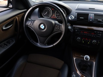 BMW Seria 1 E81/E87 2010 BMW 1 116i, Klima, Klimatronic, Tempomat, zdjęcie 6