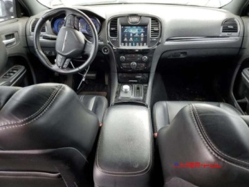 Chrysler 300C II 2019 Chrysler 300 2019 r., 3,6L 300 4X4 3.6 Benzyna 292KM, zdjęcie 8