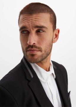 КОСТЮМ-ТРОЙКА BONPRIX 64