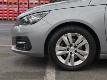 Peugeot 308 II SW Facelifting 1.5 BlueHDI 130KM 2019 Peugeot 308 1.5 BlueHDi, Salon Polska, Serwis ASO, zdjęcie 14