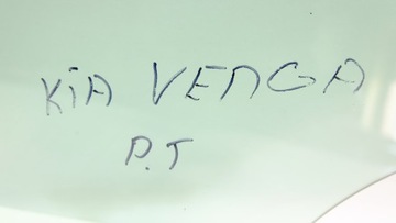 KIA VENGA SKLO (OKNO) DVEŘE PRAVÝ ZADNÍ