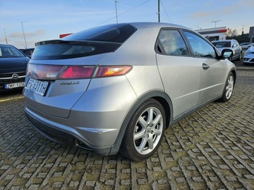 Honda Civic VIII Hatchback 3d 1.8 i-VTEC 140KM 2007 Honda Civic 1,8 benzyna+lpg 140KM, zdjęcie 2