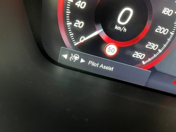 Volvo V90 II Kombi 2.0 D4 190KM 2017 Volvo V90 2.0 D4 190 KM Full LED Skóry FV23%, zdjęcie 15