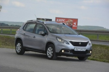 Peugeot 2008 I SUV Facelifting 1.6 BlueHDi 75KM 2018 Peugeot 2008 1.6 Blue HDI nawigacja Android Auto C, zdjęcie 12