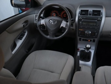 Toyota Corolla X Sedan 2.0 D-4D 126KM 2008 Toyota Corolla 2.0 D-4D, Salon Polska, Serwis ASO, zdjęcie 6