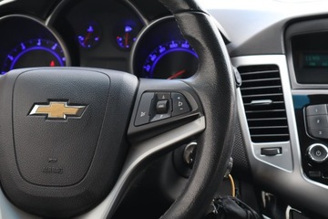 Chevrolet Cruze Hatchback 5d 1.6 16V DOHC 124KM 2011 Chevrolet Cruze 1.6 i 16V, Salon Polska, Klima, zdjęcie 17