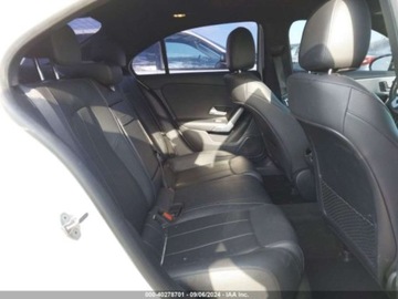 Mercedes Klasa A W177/V177 2022 Mercedes-Benz Klasa A 2022 Mercedes-Benz A-Class A 220 Sedan 2.0 Benzyna, zdjęcie 7