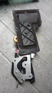 РУЧКА ВНУТРИ ЗАДНЯЯ СПРАВА PEUGEOT 807 02R 2.2B