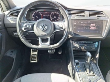 Volkswagen Tiguan II SUV 2.0 TSI 230KM 2018 Volkswagen Tiguan Highline Naped 4x4 automat 2.0 Benzyna 230KM, zdjęcie 15