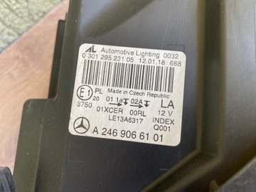 MERCEDES B TŘÍDA W246 FACELIFT SVĚTLO LEVÝ PŘEDNÍ LED