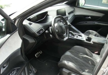 Peugeot 5008 II Crossover 2.0 BlueHDI 180KM 2017 Peugeot 5008 2,0 HDI Wersja GT 7-osobowa 2.0 Diesel 180KM, zdjęcie 9