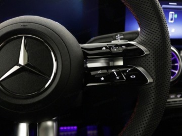 Mercedes GLB SUV 2.0 200d 150KM 2025 Od ręki - 200 d (150KM) AMG Line | Hak holowniczy + MULTIBEAM LED, zdjęcie 7