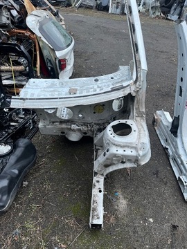 196 BMW 2 F45 F46 PODÉLNA VÝZTUHA ČTVRTKA PŘEDNÍ LEVÝ ALPINWEISS A300