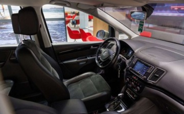 Volkswagen Sharan II Van Facelifting 2.0 TSI 220KM 2016 Volkswagen Sharan 2.0 TSI BMT Highline DSG 2.0 Benzyna 220KM, zdjęcie 8