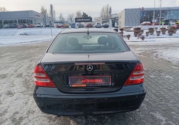 Mercedes Klasa C W203 Sedan W203 1.8 (C 200 Kompressor) 163KM 2005 Mercedes-Benz Klasa C Zarejestrowany - benzyna - 1,8 - 163 KM 1.8 Benzyna, zdjęcie 8