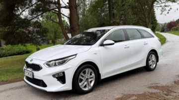 Kia Ceed III Kombi 1.6 CRDi 136KM 2021 Kia Ceed Kia Ceed 1.6 CRDi mHEV L 1.6 Diesel 136KM