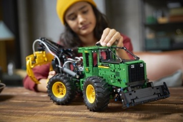 LEGO - TECHNIC - Трелевочный трактор JOHN DEERE 948L-II - 42157