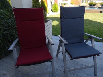 Двусторонняя подушка для кресла.