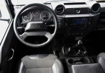 Land Rover Defender III 90 Station Wagon 2.2 TD4 122KM 2013 Land Rover Defender Faktura VAT 23 2.2 Diesel 122KM, zdjęcie 17