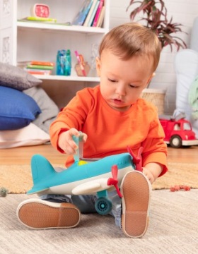 B. Toys Wonder Wheels Самолет с кабиной 12м+