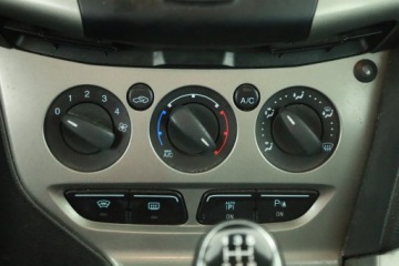 Ford Focus III Hatchback 5d facelifting 1.6 Ti-VCT 125KM 2014 Ford Focus 1.6 i, Salon Polska, Klima, Tempomat, zdjęcie 10