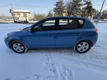 Kia Ceed I Hatchback 5d Facelifting 1.6 DOHC CVVT 126KM 2009 Kia Cee'd Ceed Lift 1.6B Lift 2009r Automat, zdjęcie 9