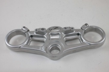 ВЕРХНЯЯ ПОЛКА TRIUMPH DAYTONA 675 06-12