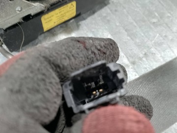 PAS BEZPIECZEŃSTWA LEWY PRZÓD RENAULT CLIO III 34052801B
