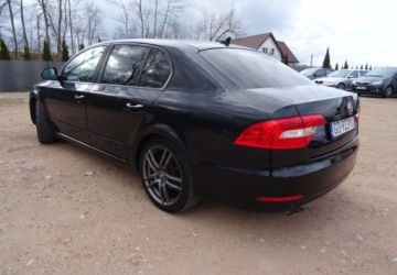 Skoda Superb II Sedan 1.6 TDI CR DPF 105KM 2013 Skoda Superb 1.6tdi,klima,alu,zarejestrowan 1.6 Diesel 105KM, zdjęcie 3