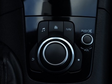 Mazda 3 III Hatchback Facelifting 2.0 SKYACTIV-G 120KM 2016 Mazda 3 2.0 Skyactiv-G, Navi, Xenon, Bi-Xenon, zdjęcie 17