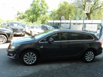 Opel Astra J Sports Tourer Facelifting 1.6 CDTI  136KM 2015 Opel Astra Sports Tourer sprzedam ładnego OPLA, zdjęcie 3