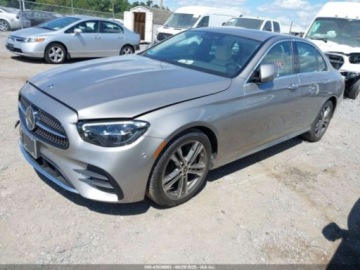 Mercedes Klasa E W213 2021 Mercedes-Benz Klasa E 350 4Matic 2021 2.0l 2.0 Benzyna 255KM, zdjęcie 1