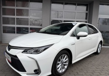 Toyota Corolla XII Sedan 1.8 Hybrid 122KM 2021 Toyota Corolla Salon Polska, Serwis ASO, Kamera, Gwarancja 1.8 Hybryda, zdjęcie 1