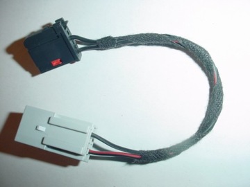 Ford HUB 8 ~ 12-контактный адаптер SYNC2 -> USB SYNC3