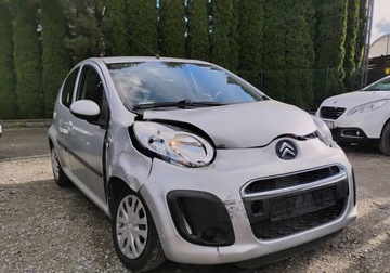 Citroen C1 I Hatchback 5d Facelifting 2012 1.0 i 68KM 2013 Citroen C1 2013r, 1.0 Benzyna. Lekko uszkodzony prawy przod. Jezdzi 68KM, zdjęcie 1
