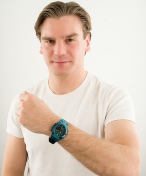 Zegarek męski Casio G-SHOCK Bluetooth Carbon B001G