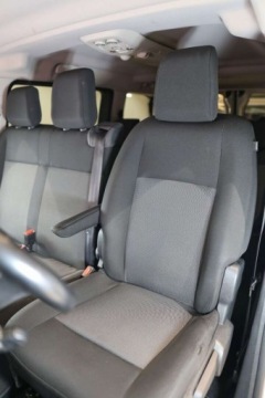 Toyota 2020 Toyota Proace Verso 1.5 D4-D Medium Business 1.5 Diesel 120KM, zdjęcie 7