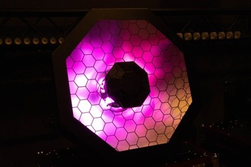ВСПЫШКА OCTO HELIOS 4x30Вт 4в1 COB RGBW 4 СЕКЦИИ СВЕТОДИОДОВ