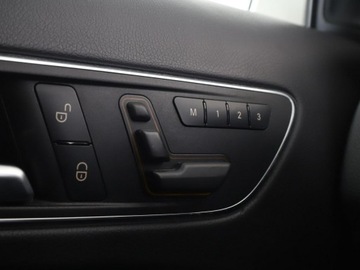 Mercedes GLA I Off-roader 2.0 250 211KM 2016 Mercedes GLA 250 Automat Sensation Panorama, zdjęcie 32